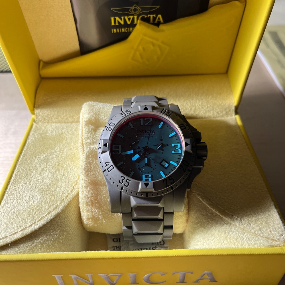 Invicta Reserve Excursion Swiss Ronda Z60